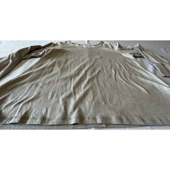 a.n.a. Long Sleeve Grey Crewneck with Silver Sparkling Flakes Size 1X - Picture 6 of 11